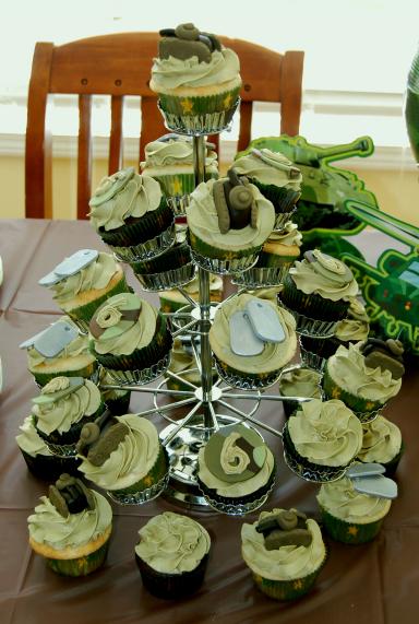 Army cupcakes